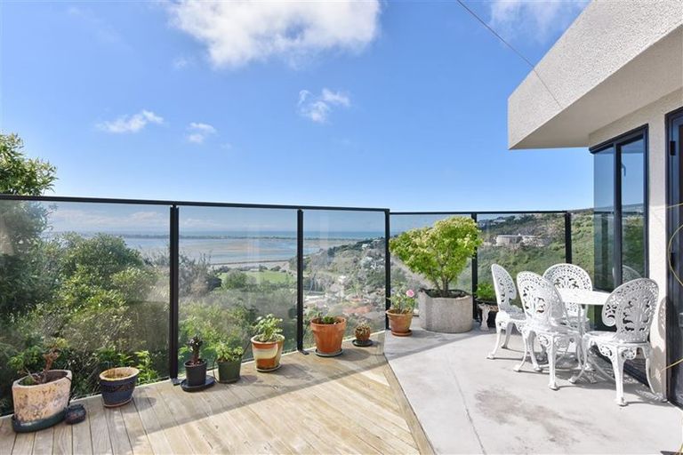 Photo of property in 107 Santa Maria Avenue, Mount Pleasant, Christchurch, 8081