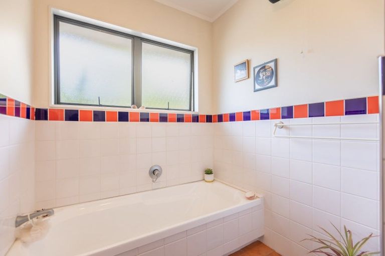 Photo of property in 72 Hatuma Road, Waipukurau, 4281