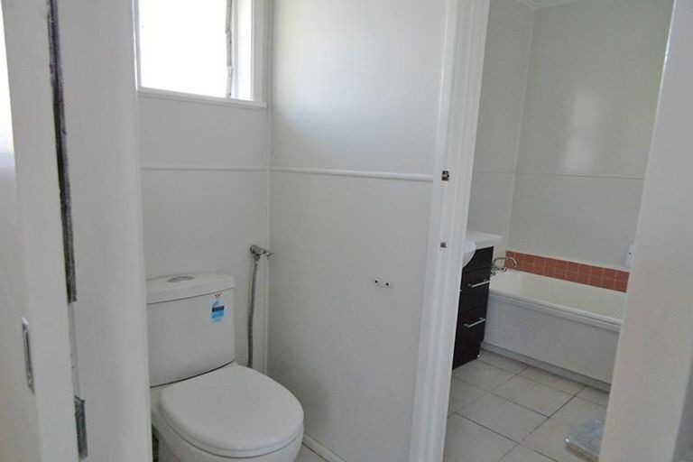 Photo of property in 65 Hobart Crescent, Wattle Downs, Auckland, 2103