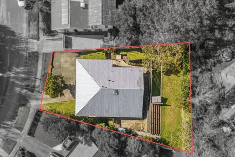 Photo of property in 110 Holborn Drive, Stokes Valley, Lower Hutt, 5019