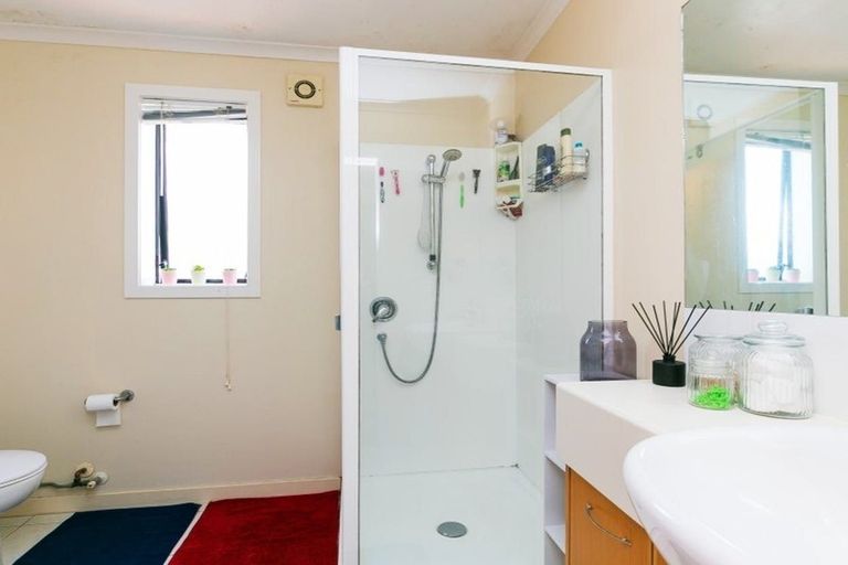 Photo of property in Endeavour Apartments, 6/125 Thorndon Quay, Pipitea, Wellington, 6011