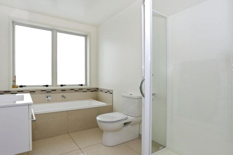 Photo of property in 5 Butterworth Crescent, Papamoa Beach, Papamoa, 3118