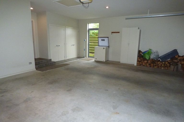 Photo of property in 12 Avon Street, South Hill, Oamaru, 9400