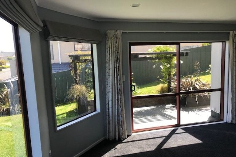 Photo of property in 111 Woodman Drive, Tawa, Wellington, 5028