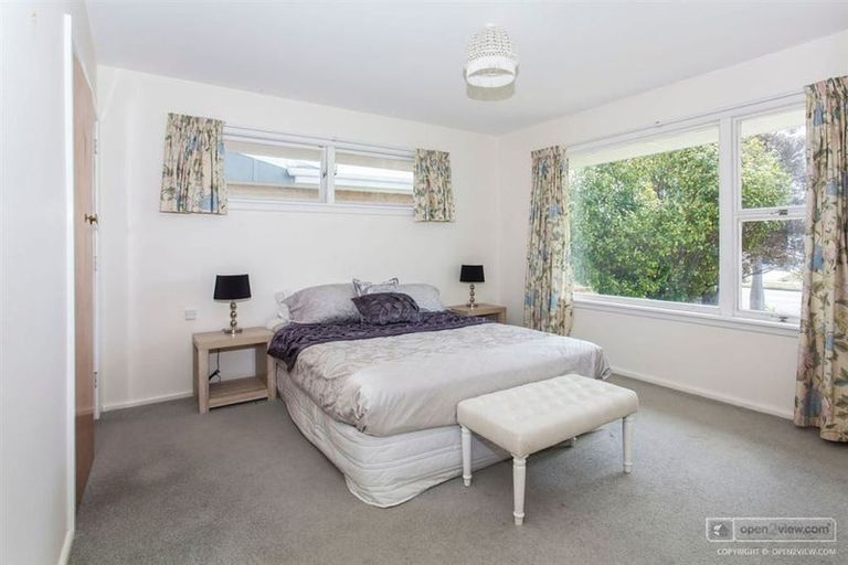 Photo of property in 42 Grahams Road, Ilam, Christchurch, 8041