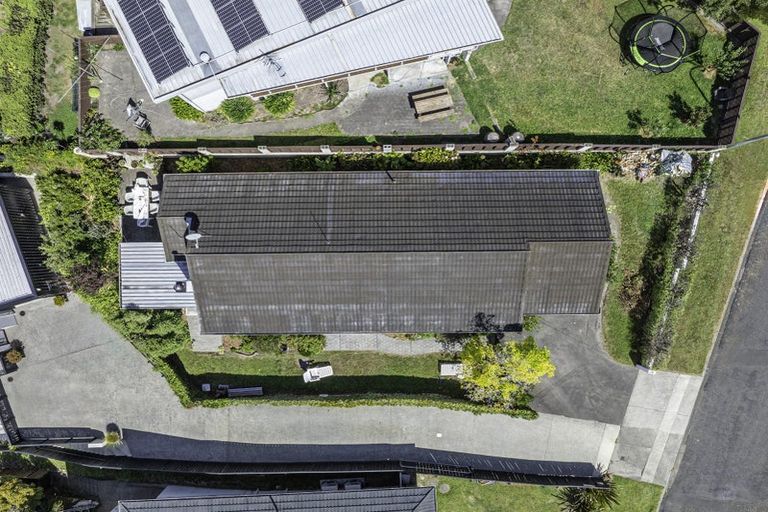 Photo of property in 2 Aotea Crescent, Havelock North, 4130