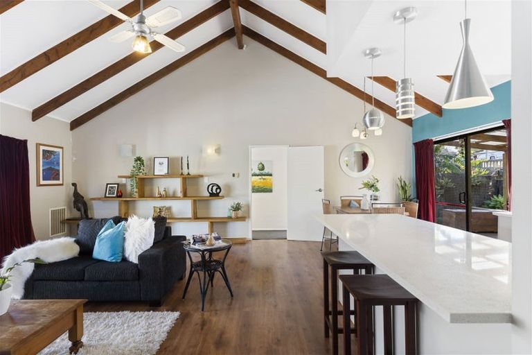 Photo of property in 36 Houston Place, Bayview, Auckland, 0629