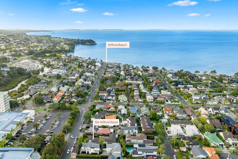Photo of property in 1/15 Milford Road, Milford, Auckland, 0620