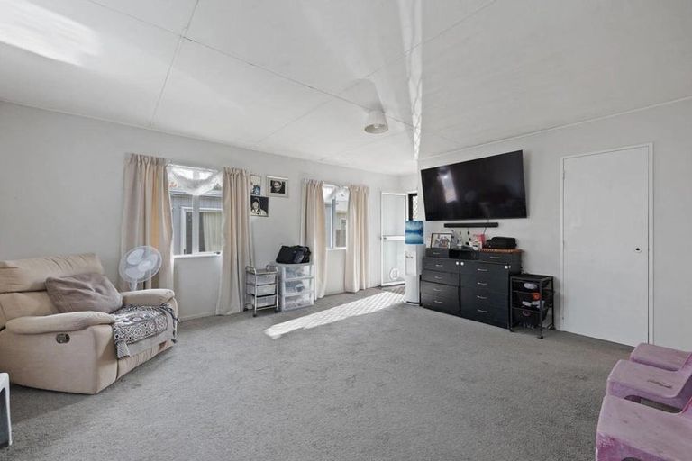 Photo of property in 7 Burundi Avenue, Clendon Park, Auckland, 2103