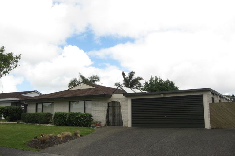 Photo of property in 5 Syntax Place, Conifer Grove, Takanini, 2112