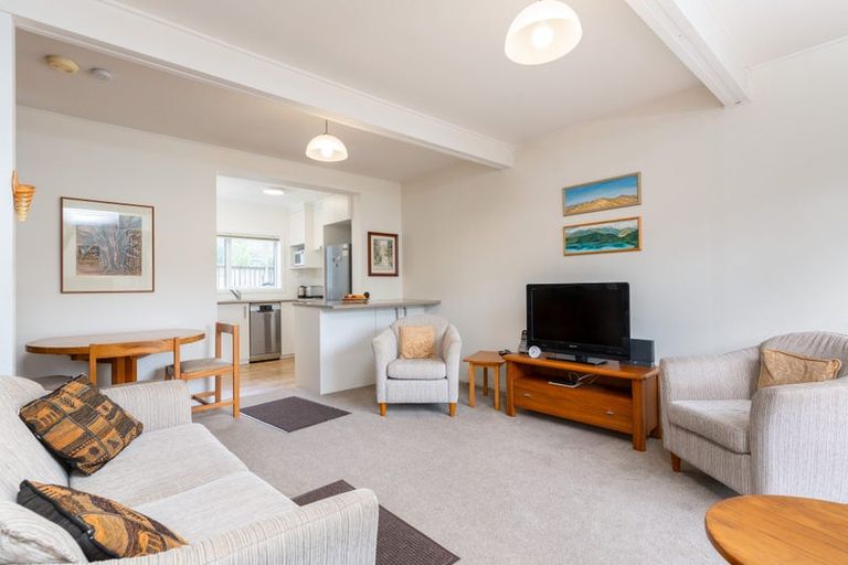 Photo of property in Lynbrae Court Flats, 12/4 Dr Taylor Terrace, Johnsonville, Wellington, 6037