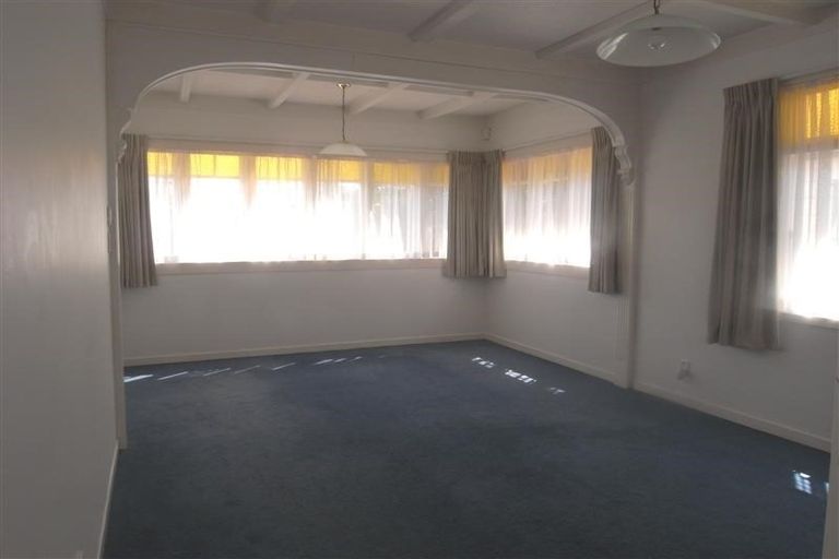 Photo of property in 37 Walmer Road, Point Chevalier, Auckland, 1022