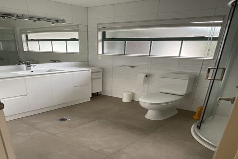 Photo of property in 12 The Mews, Shamrock Park, Auckland, 2016