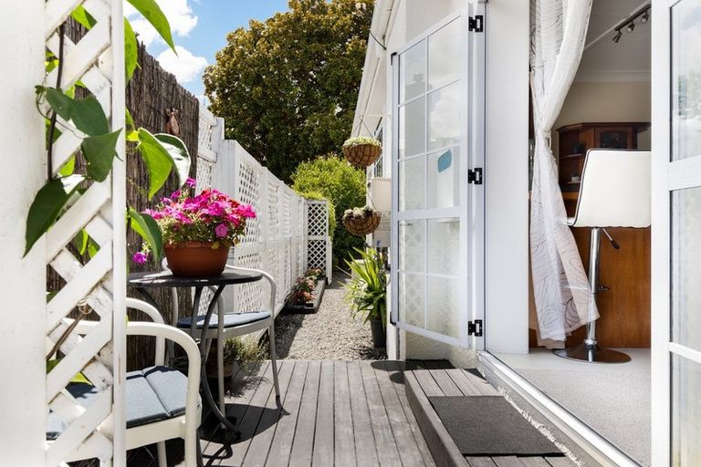 Photo of property in 129 Victoria Street, Cambridge, 3434