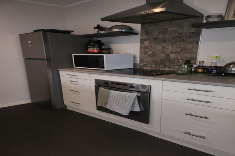 Photo of property in 11 Evan Street, Belmont, Auckland, 0622