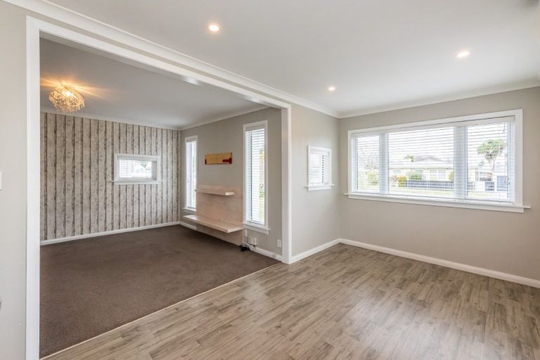 Photo of property in 43 Liverpool Street, Levin, 5510