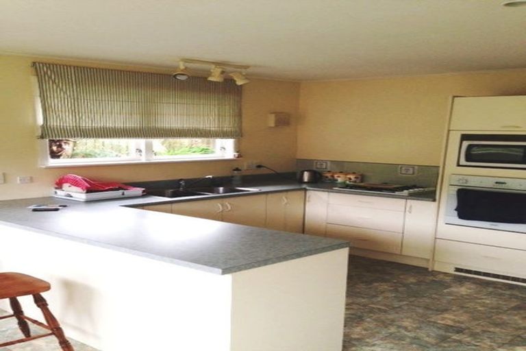 Photo of property in 11 Christina Grove, Normandale, Lower Hutt, 5010