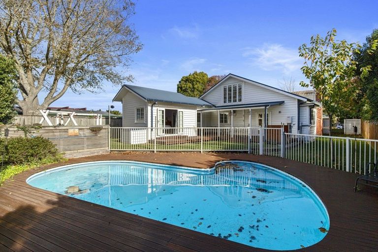 Photo of property in 1 Fow Street, Hamilton Central, Hamilton, 3204