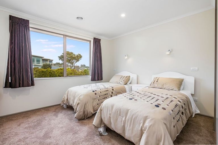 Photo of property in 9 Hollyford Place, Aotea, Porirua, 5024