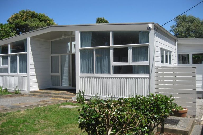 Photo of property in 15 Fancourt Street, Karori, Wellington, 6012