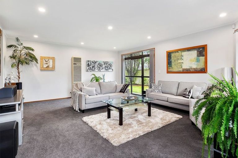 Photo of property in 12 Montrose Grove, Churton Park, Wellington, 6037