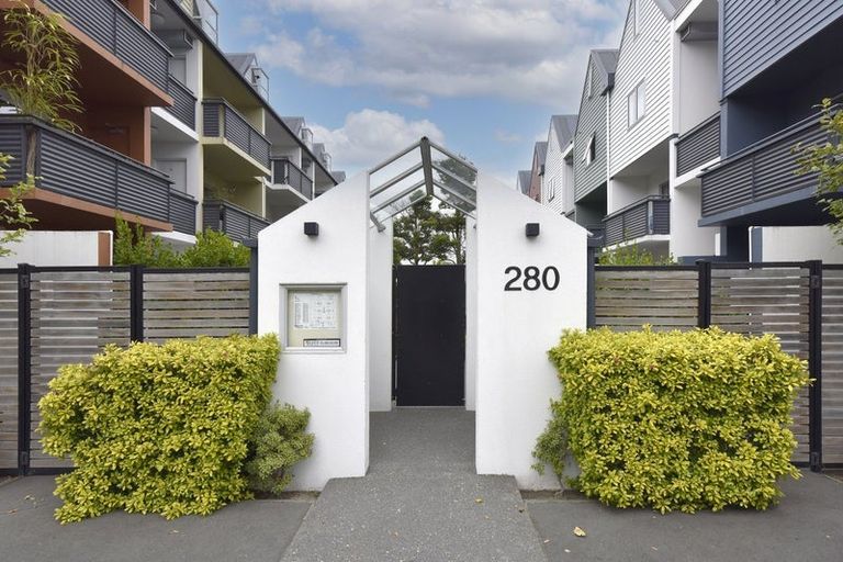 Photo of property in Amuri Park Apartments, 34/280 Bealey Avenue, Christchurch Central, Christchurch, 8013