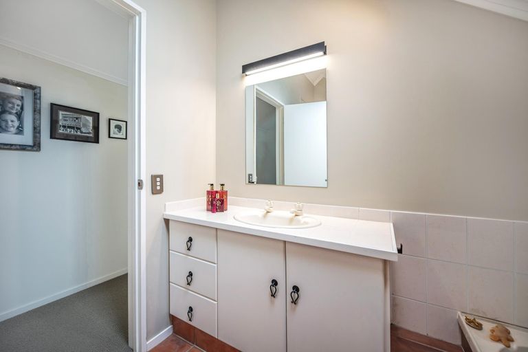 Photo of property in 16 Willow Grove, Morrinsville, 3300