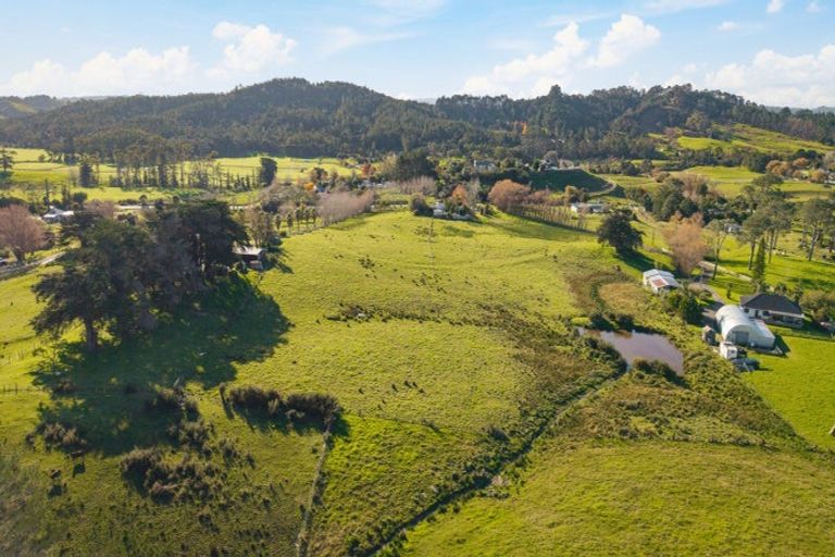 Photo of property in 391 Pine Valley Road, Dairy Flat, Silverdale, 0992