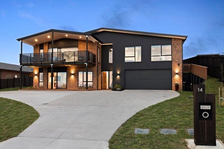 Photo of property in 14 Fisk Road, Pukekohe, 2120