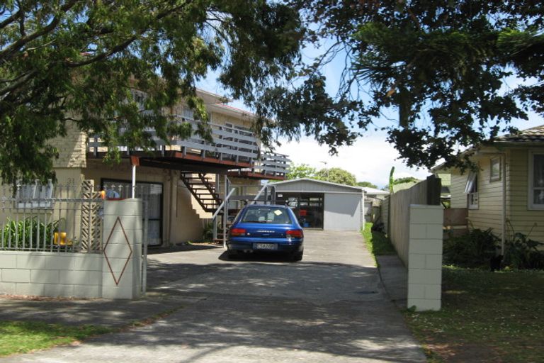 Photo of property in 31 Mckenzie Road, Mangere Bridge, Auckland, 2022