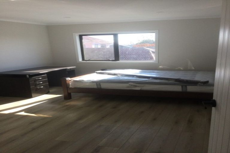 Photo of property in 216 Hillcrest Road, Hillcrest, Hamilton, 3216