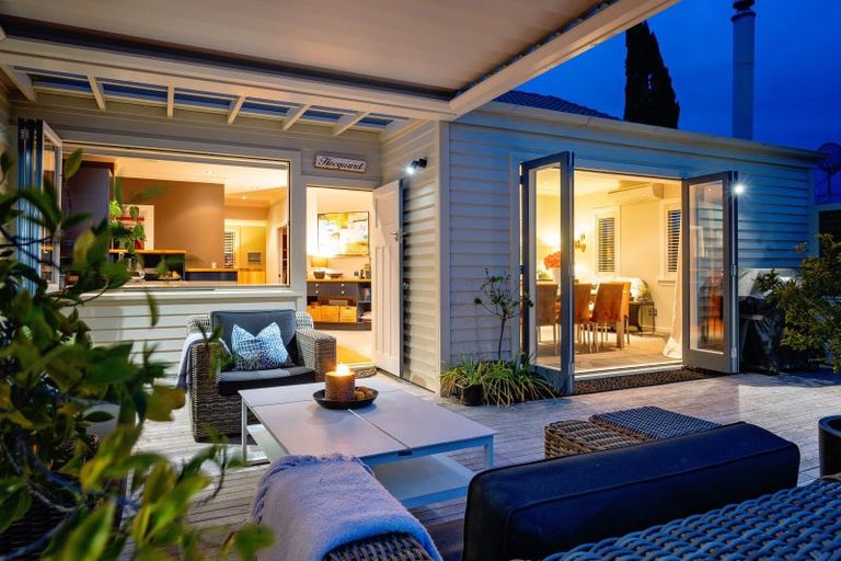 Photo of property in 19 Simla Avenue, Havelock North, 4130