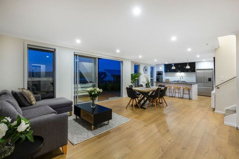 Photo of property in 64 Endeavour Drive, Whitby, Porirua, 5024