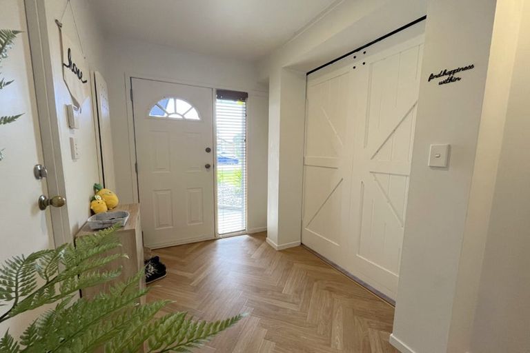 Photo of property in 22 Davington Way, Burswood, Auckland, 2013