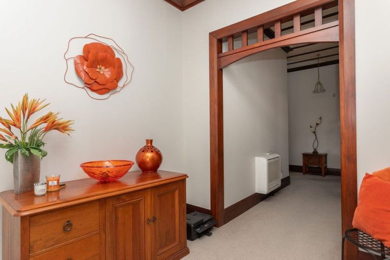 Photo of property in 24 Chamberlain Street, Dannevirke, 4930