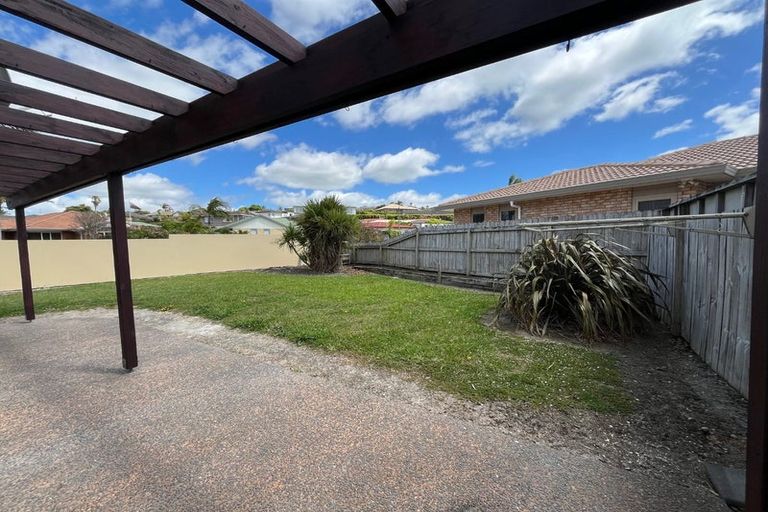 Photo of property in 6/137 Lakeside Drive, Orewa, 0931