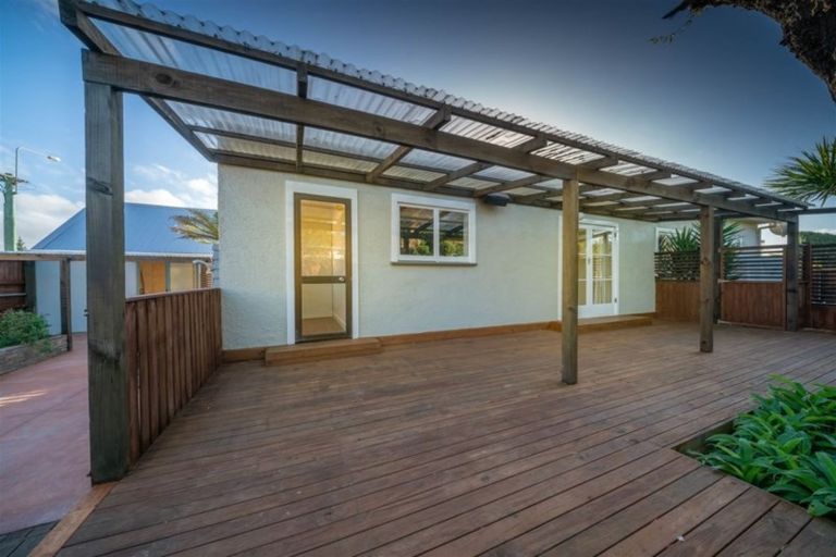 Photo of property in 297 Estuary Road, South New Brighton, Christchurch, 8062