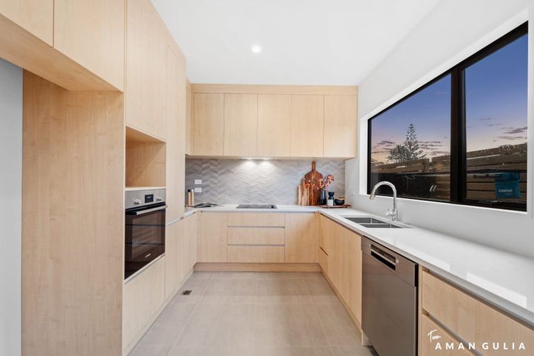 Photo of property in 7d Poto Street, Te Atatu South, Auckland, 0610