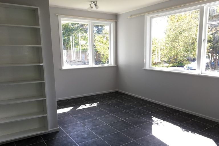Photo of property in 8 Buick Crescent, Awapuni, Palmerston North, 4412