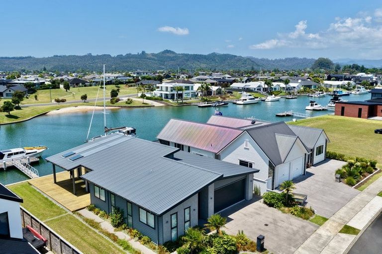 Photo of property in 17 Awatea Drive, Whitianga, 3510