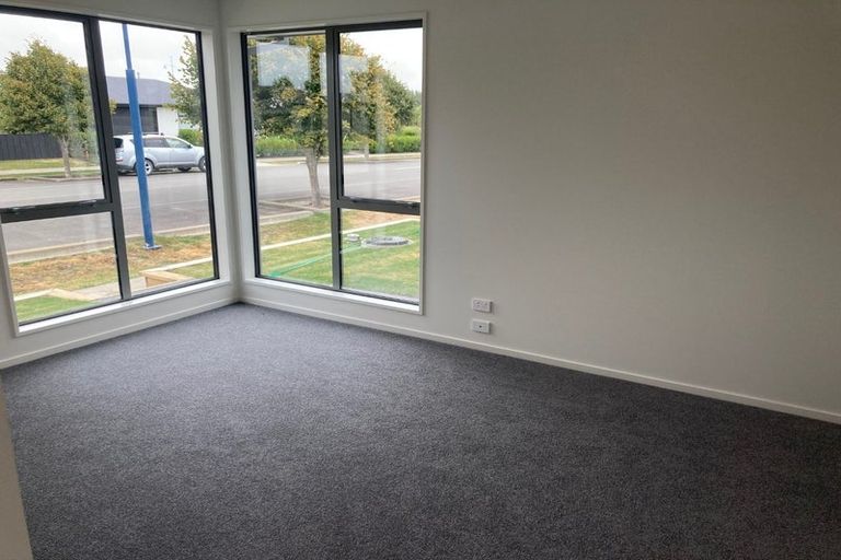 Photo of property in 12 Edlin Lane, Pegasus, 7612