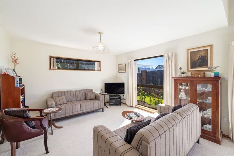 Photo of property in 1/64 Merivale Lane, Merivale, Christchurch, 8014