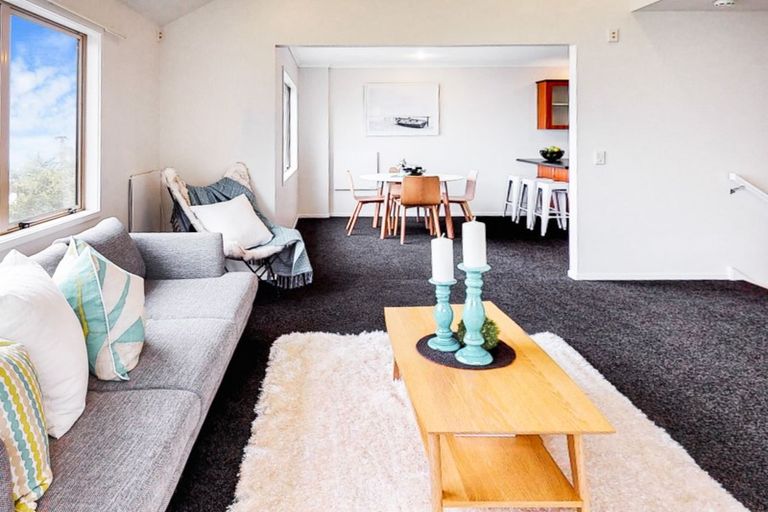 Photo of property in 17 Sirsi Terrace, Broadmeadows, Wellington, 6035