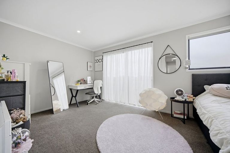 Photo of property in 117 Hobsonville Point Road, Hobsonville, Auckland, 0616