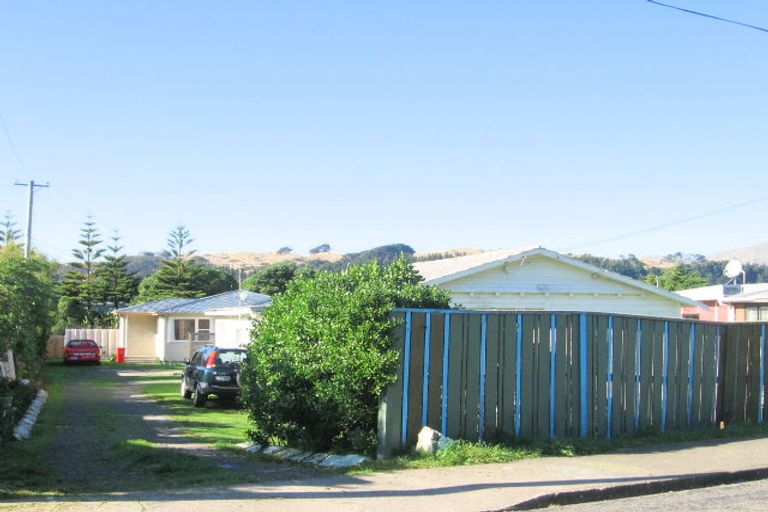 Photo of property in 10a Ngatitoa Street, Takapuwahia, Porirua, 5022