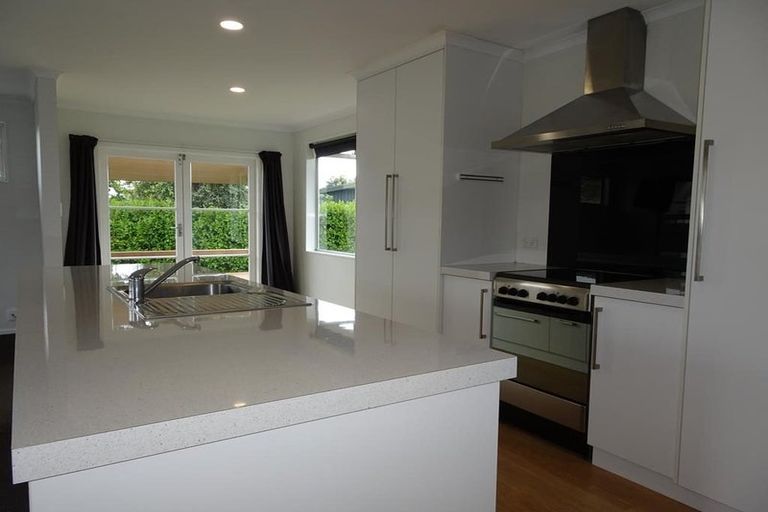 Photo of property in 37 Trigg Crescent, Taradale, Napier, 4112