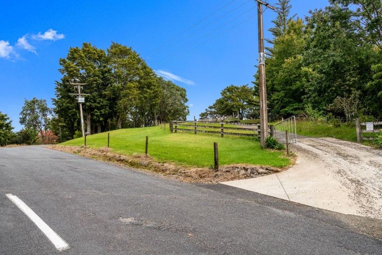 Photo of property in 240 Pukeatua Road, Maungatapere, Whangarei, 0179