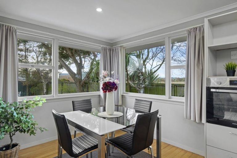 Photo of property in 19 Esk Place, Aranui, Christchurch, 8061