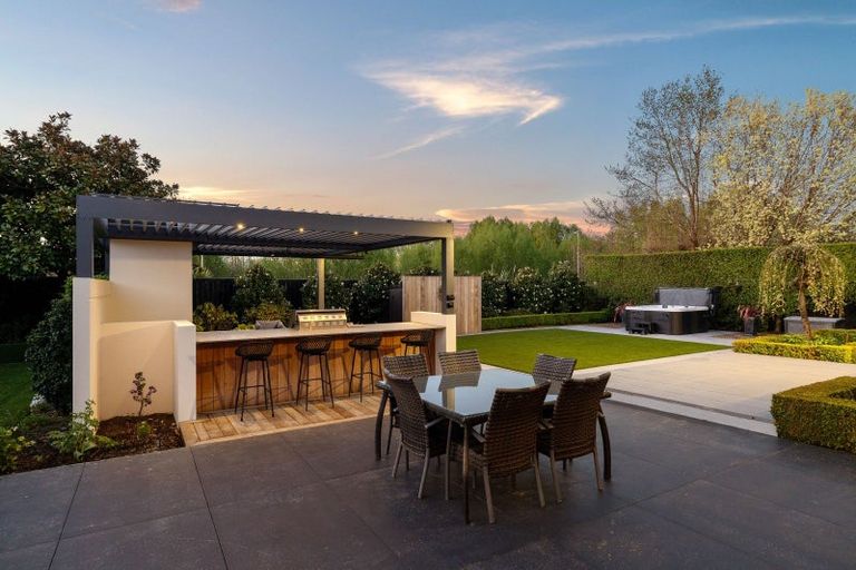 Photo of property in 51 Lewisham Park, St Albans, Christchurch, 8052