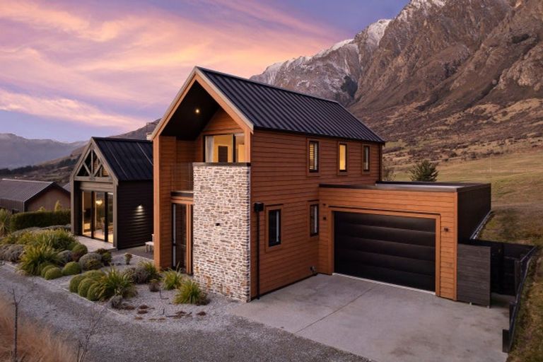 Photo of property in 4 Stockyard Lane, Jacks Point, Queenstown, 9371